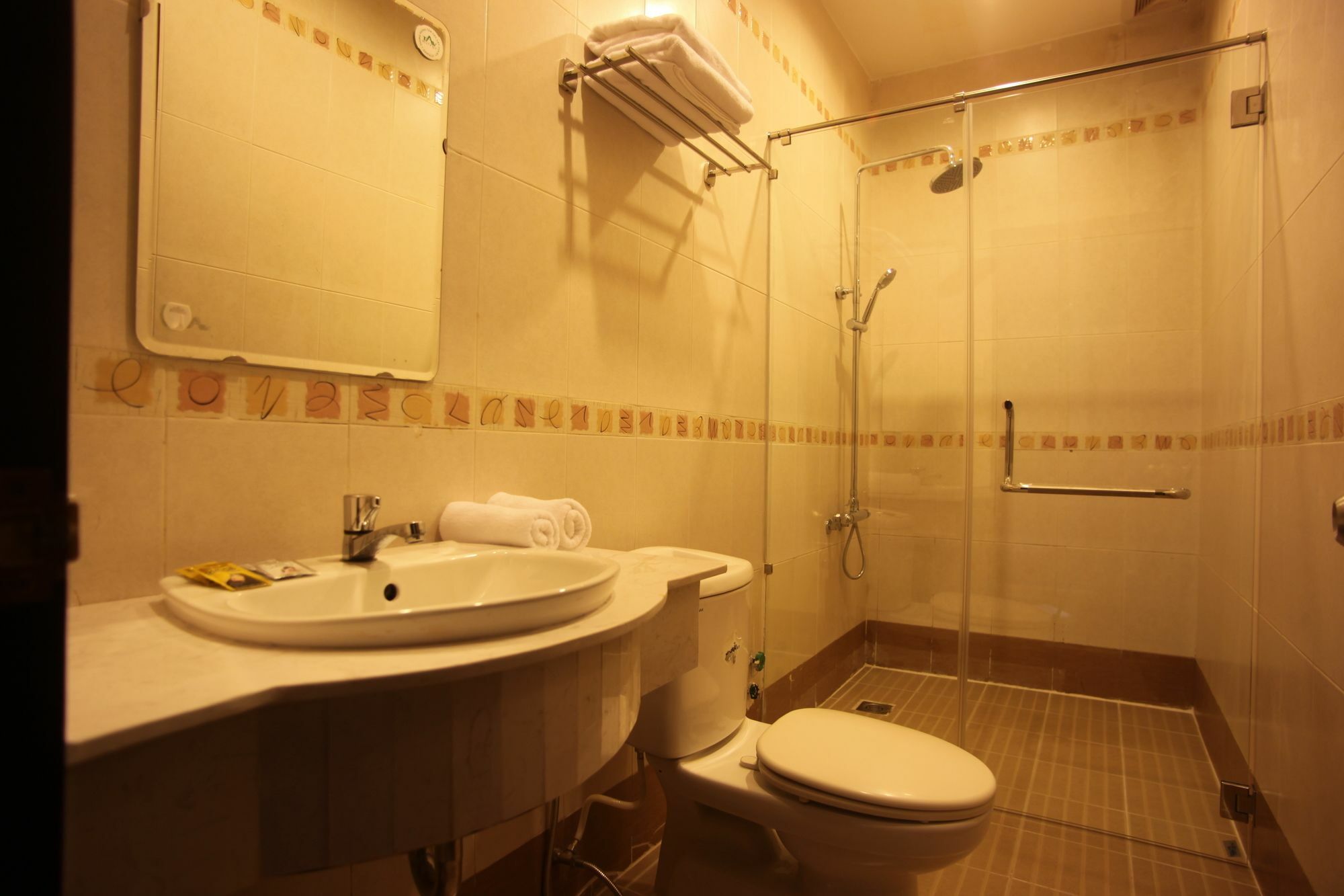 Aha Friday Hotel Le Hong Phong Ho Chi Minh City Exterior photo